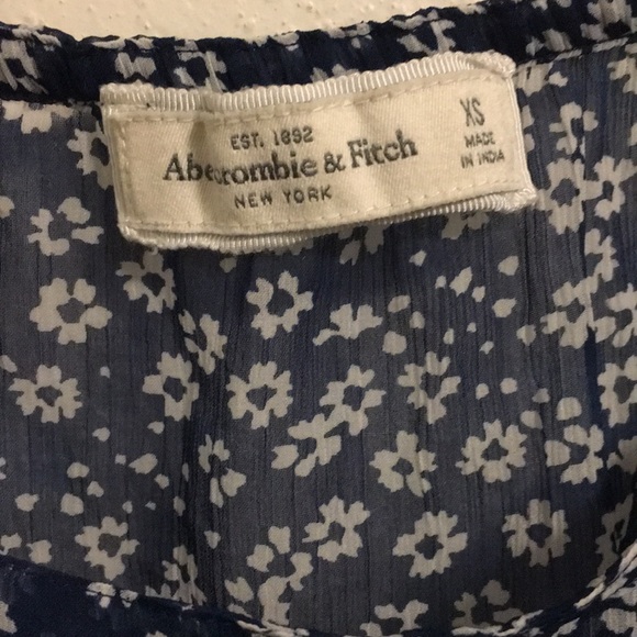 3/$15 Abercrombie floral tank - Picture 4 of 4